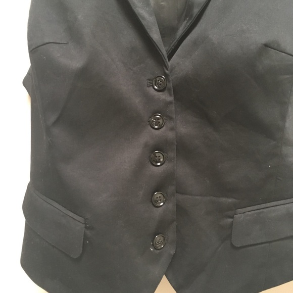 Vest - Picture 2 of 5